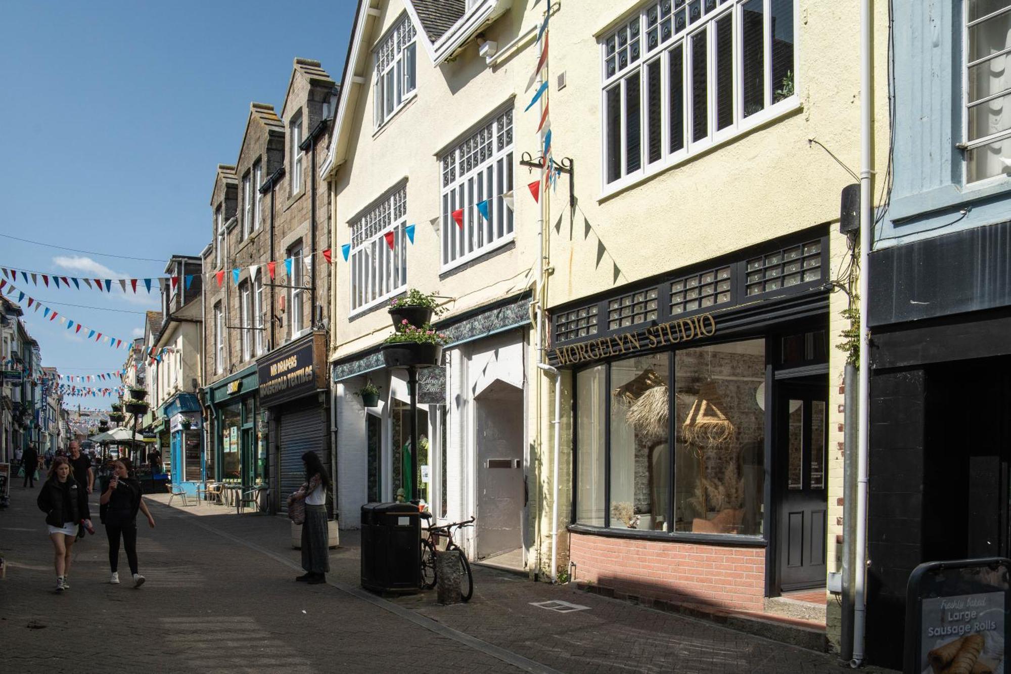 Modern Central One Bedroom Apartment In Penzance Exterior photo