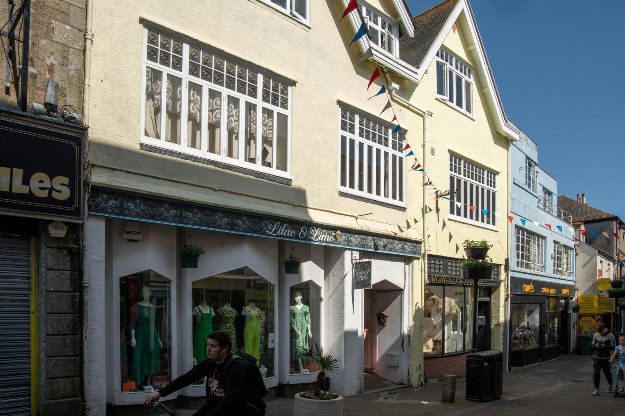 Modern Central One Bedroom Apartment In Penzance Exterior photo